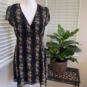 Forever 21 | Floral and Black Dress